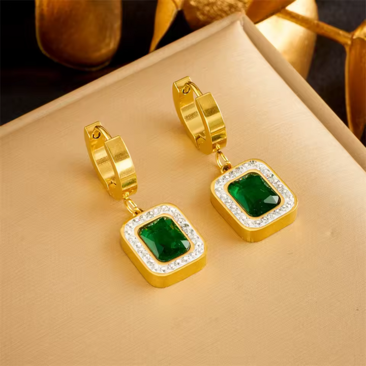 Amara Luxe™ - Emerald Elegance Collection